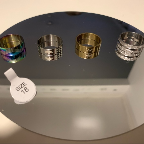 High Quality Engraved Ring Set - Picture 4 of 6